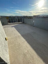 8048 Haywood Estate Ave in Las Vegas, NV - Building Photo - Building Photo