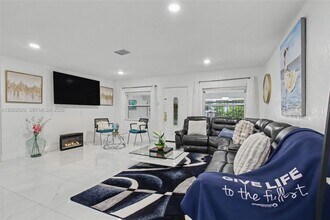 2145 NW 133rd St in Miami, FL - Building Photo - Building Photo