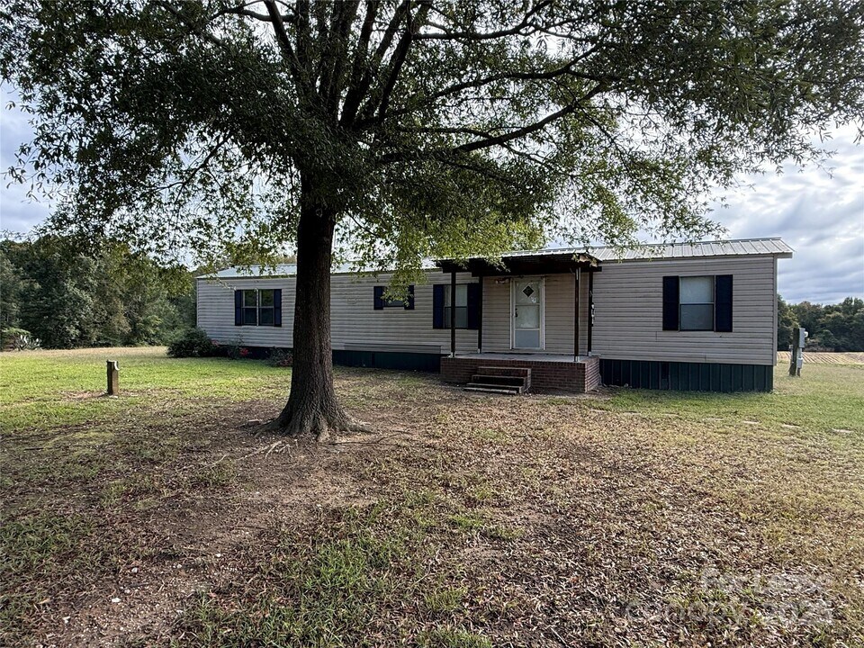 7867 Ansonville-Polkton Rd in Polkton, NC - Building Photo