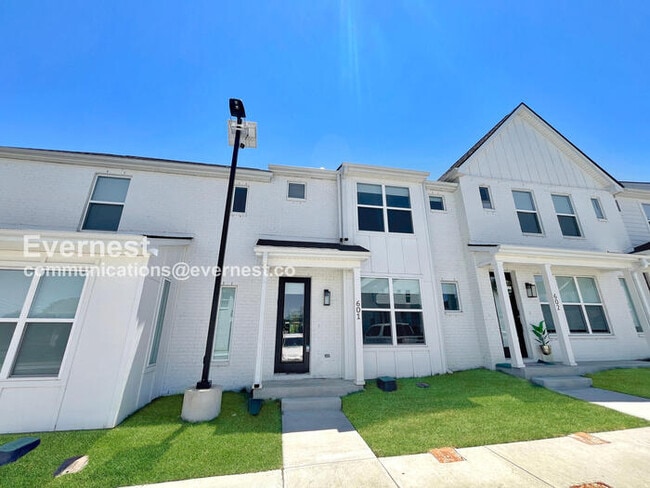 property at 601 Mason Ward Pl