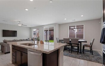 372 Soubrette Ct in Las Vegas, NV - Foto de edificio - Building Photo