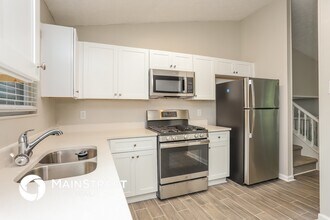 819 Martin Rd in Stone Mountain, GA - Foto de edificio - Building Photo