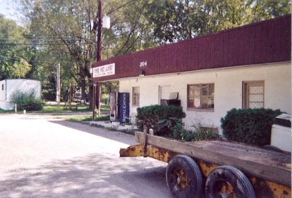 204-208 S 8th St in West Point, KY - Foto de edificio - Building Photo