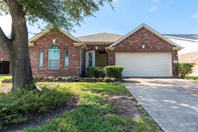 6411 Silver Shade Dr in Houston, TX - Building Photo - Building Photo