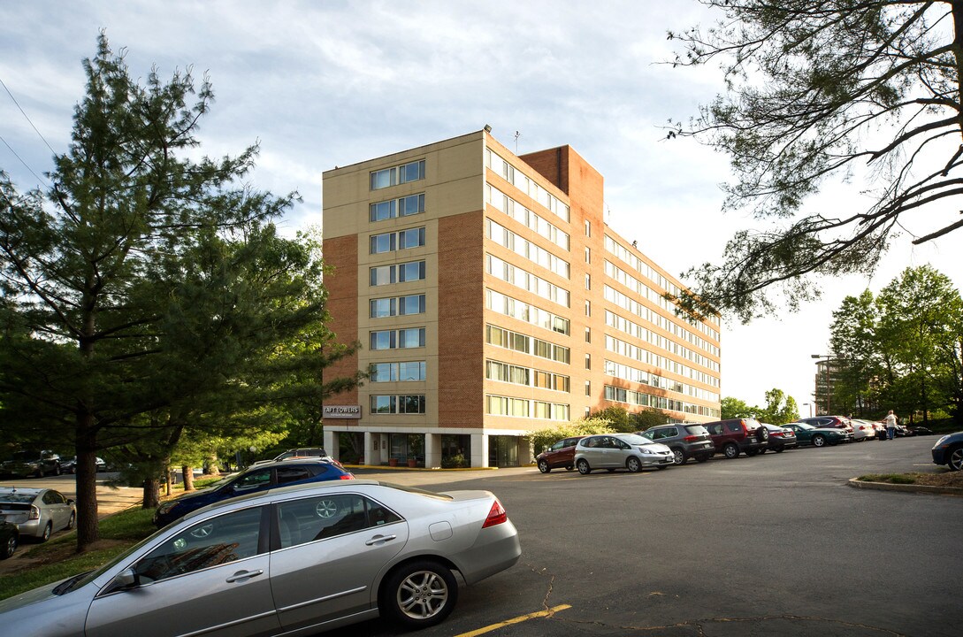 Taft Towers in Arlington, VA - Foto de edificio