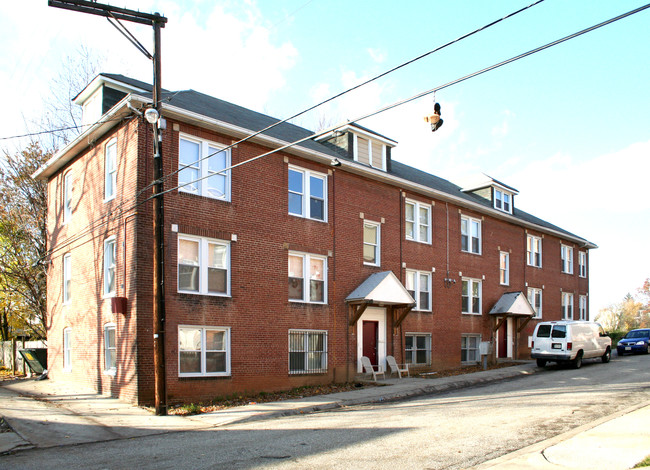 4001 Barrington Rd in Baltimore, MD - Building Photo - Building Photo