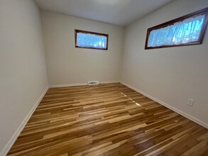 33273 Electric Blvd in Avon Lake, OH - Building Photo - Building Photo