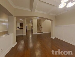 910 Southfork Dr in Loganville, GA - Foto de edificio - Building Photo