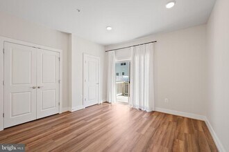 128 Stowe Dr in Gaithersburg, MD - Building Photo - Building Photo