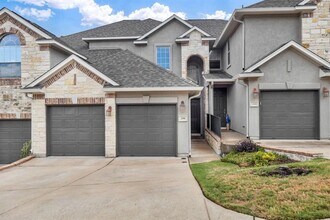 206 Sunrise Ridge Cove in Lakeway, TX - Building Photo - Building Photo