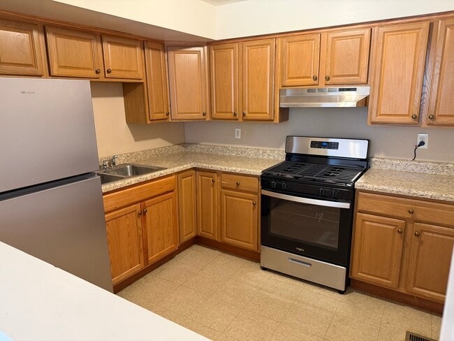 3360 Fairdale Rd, Unit First Floor Apartment