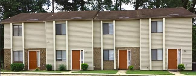 Rolling Meadows Apartments in Ozark, AL - Building Photo - Building Photo