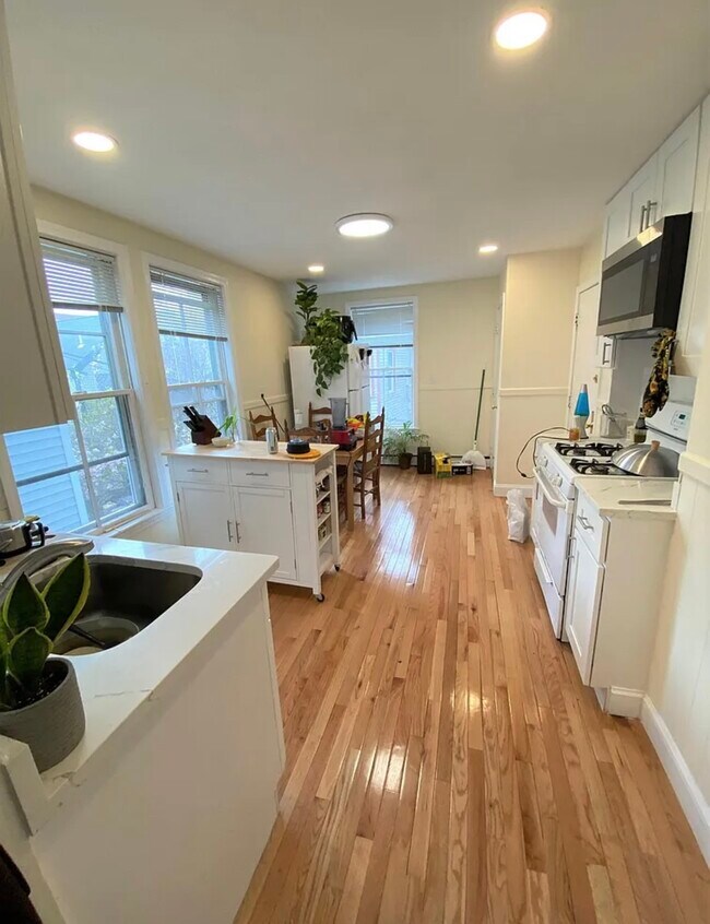 359 Western Ave, Unit 2