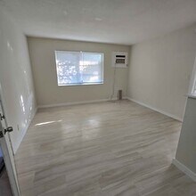 1720 NE 62nd St, Unit 2 in Fort Lauderdale, FL - Foto de edificio - Building Photo