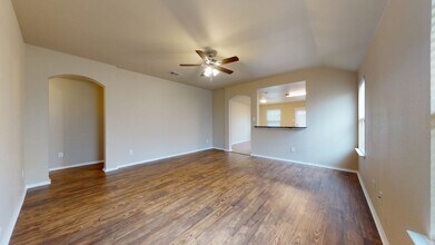 471 Harding Ln in Lavon, TX - Foto de edificio - Building Photo