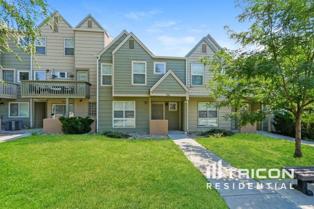 314 E Ohio Ave in Fountain, CO - Building Photo