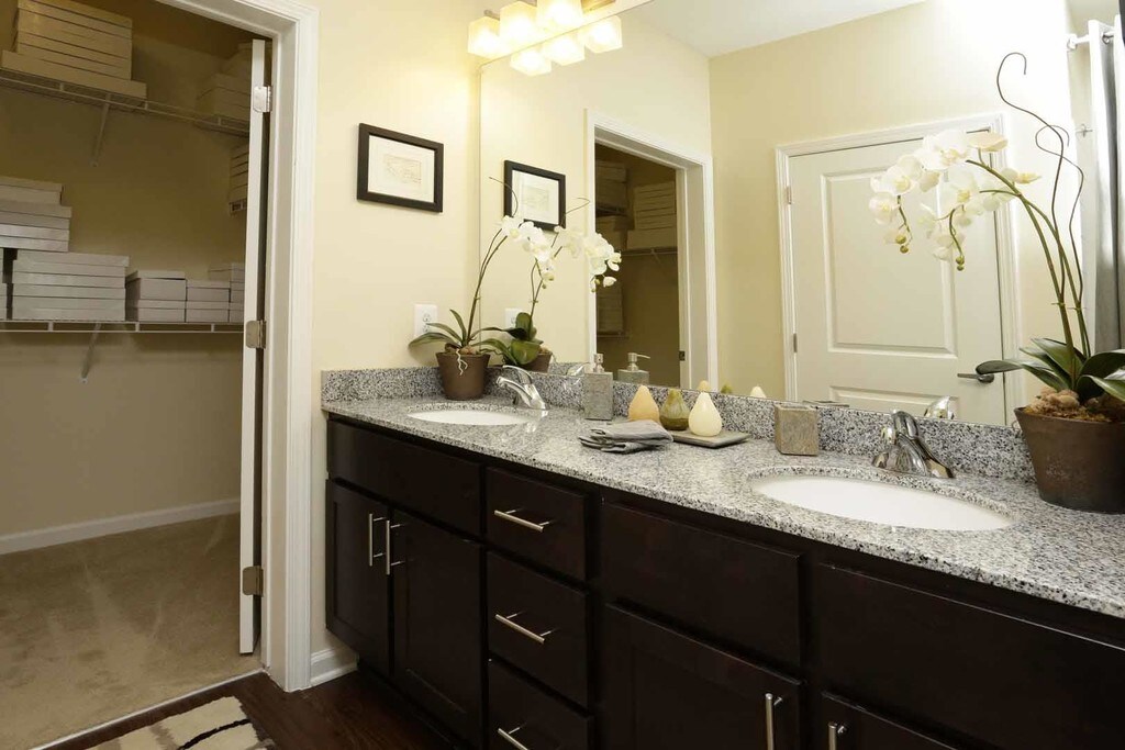 The Retreat at Market Square Apartments in Frederick, MD