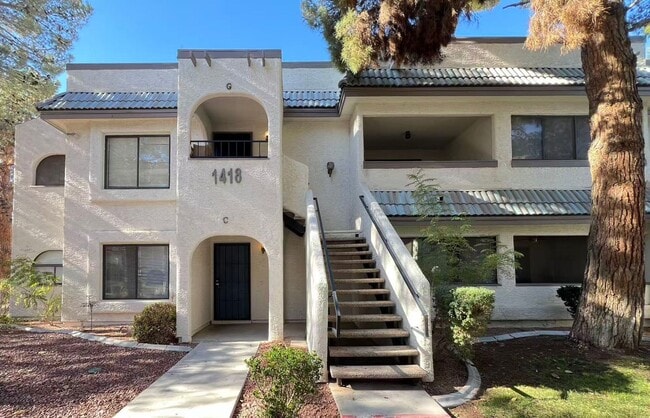 property at 1418 Santa Margarita St