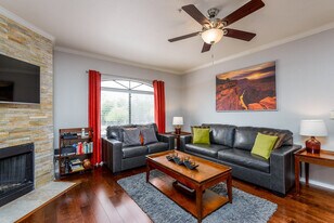 15095 N Thompson Peak Pkwy in Scottsdale, AZ - Building Photo