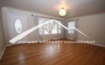 107 Beaver Ave in Colorado Springs, CO - Building Photo - Building Photo
