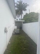 3335 W 8th Ave in Hialeah, FL - Building Photo - Building Photo