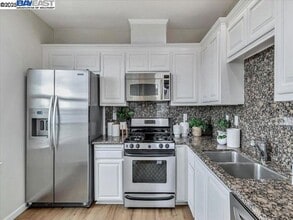 3275 Dublin Blvd in Dublin, CA - Building Photo - Building Photo