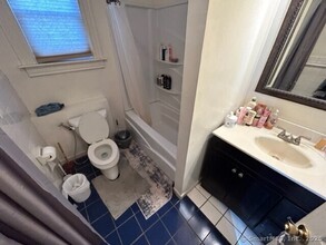 153 Brown St-Unit -1 in West Haven, CT - Building Photo - Building Photo