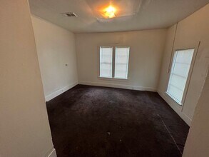 1221 Taylor St in Waco, TX - Building Photo - Building Photo