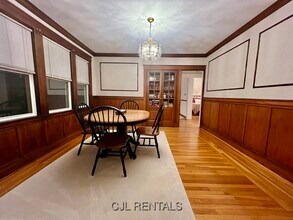 33 Evans St in Watertown, MA - Building Photo - Building Photo