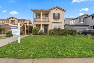 10228 Pedra Do Sol Way in Elk Grove, CA - Building Photo - Building Photo