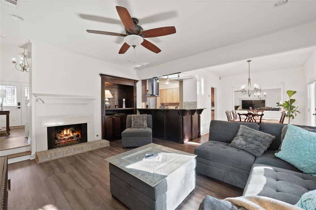 5120 Chemin De Vie NE in Sandy Springs, GA - Building Photo