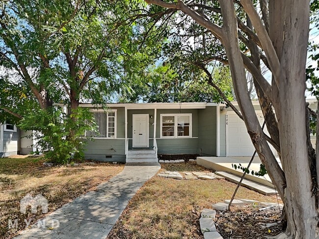 206 Babcock Rd