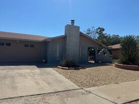 836 Agate Rd in Roswell, NM - Building Photo