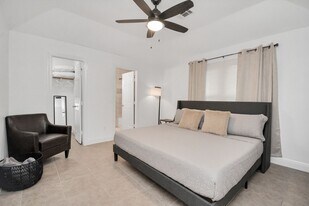 7830 Pardee St in Houston, TX - Building Photo