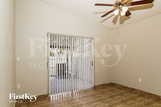 2863 W 75th Terrace in Hialeah, FL - Building Photo - Building Photo