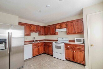 2004 Tynewood Dr in Clarksville, TN - Building Photo - Building Photo