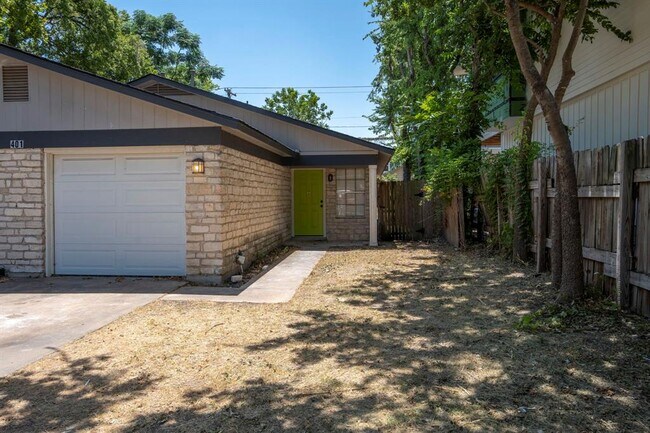 401 Blackson Ave in Austin, TX - Building Photo - Building Photo