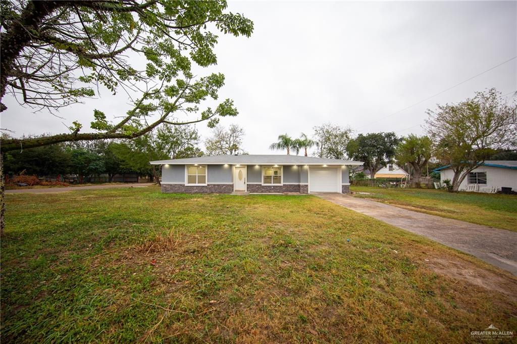 120 E 13th St in San Juan, TX - Building Photo