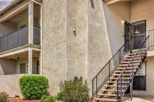 2981 Country Manor Ln in Las Vegas, NV - Foto de edificio - Building Photo