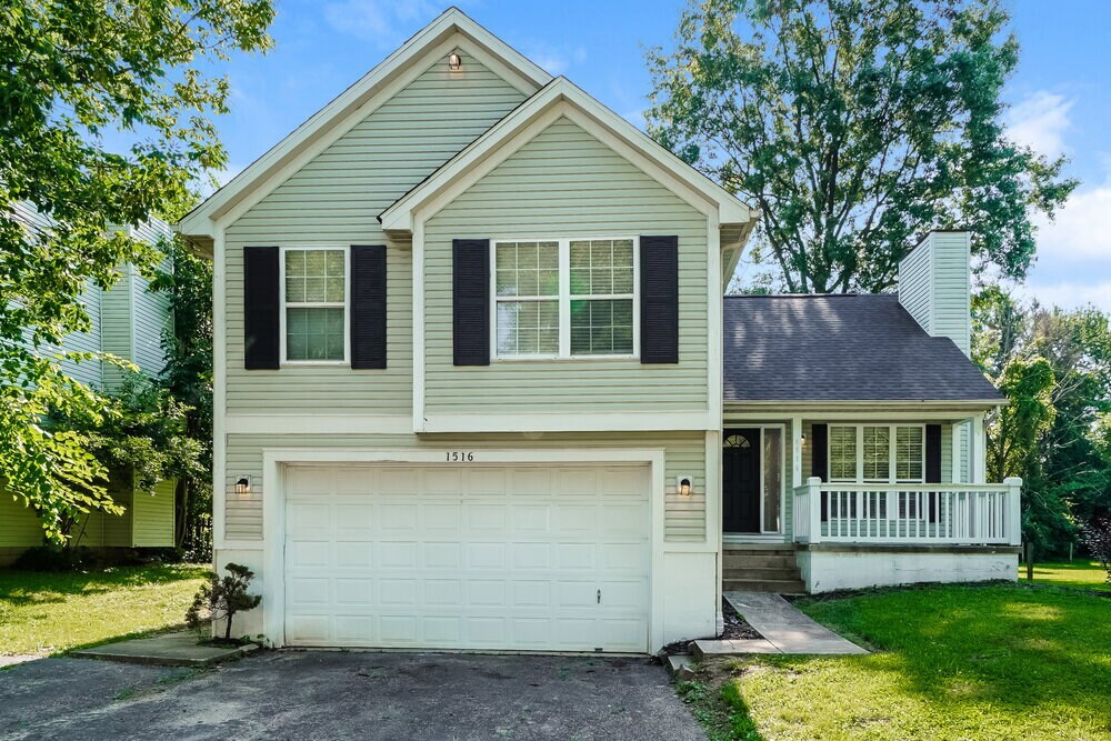 1516 Manor Dr in Columbus, OH - Building Photo