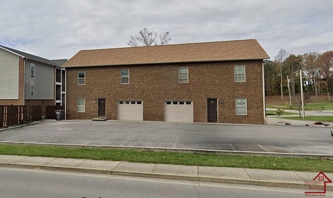 1090 N Washington Ave