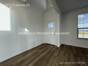 10013 Elkhorn Dr in Fort Worth, TX - Building Photo - Building Photo