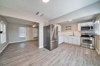 830 S 15th Ave in Phoenix, AZ - Foto de edificio - Building Photo