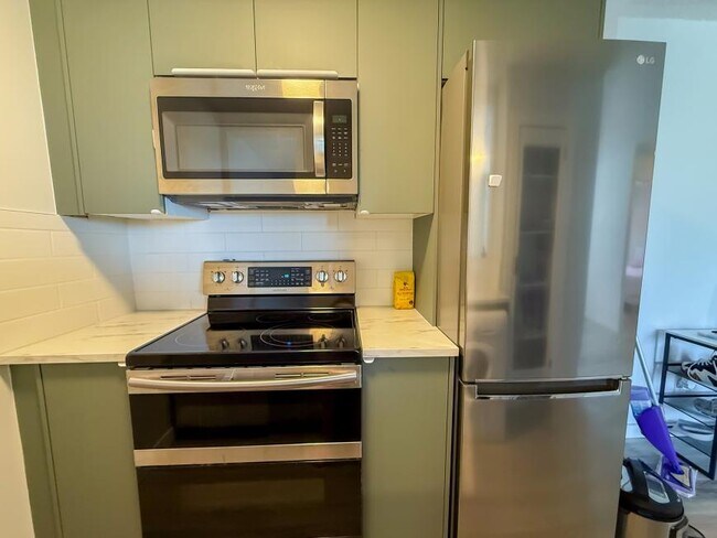 314-314 14 St NW in Calgary, AB - Building Photo - Building Photo