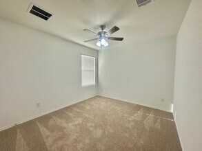 125 Cattle Queen Rd in Jarrell, TX - Building Photo - Building Photo