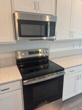 671 SE Lk Fls St in Port St. Lucie, FL - Building Photo - Building Photo