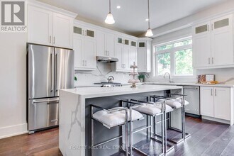 727 Ebony Ave in Mississauga, ON - Building Photo - Building Photo