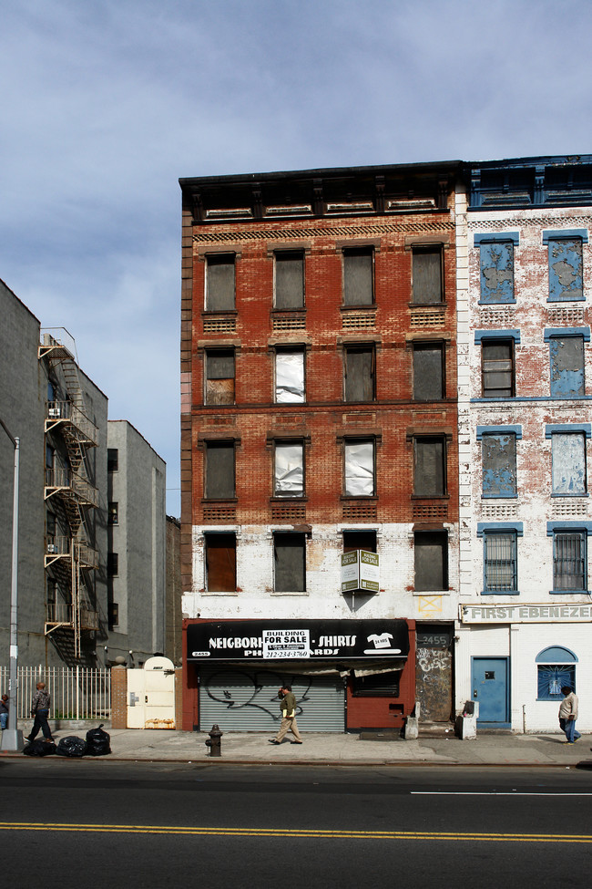 2455 Frederick Douglass Blvd in New York, NY - Foto de edificio - Building Photo