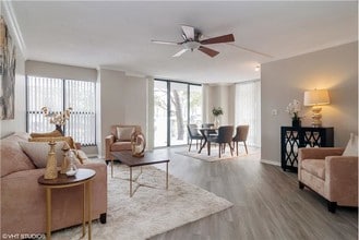 511 Aurora Ave-Unit -UNIT 118 in Naperville, IL - Building Photo - Building Photo