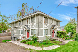 Regency Terrace in Portland, OR - Building Photo - Building Photo